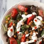 Zerlegter Falafel-Salat