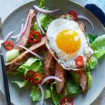 Steak- und Eiersalat (Paleo)