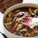 حساء الفطر مع بذور الكراوية