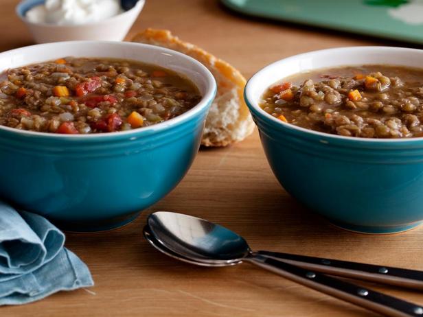 شوربة العدس النباتية