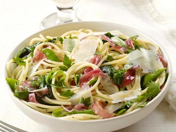 Zubereitung - Spaghetti mit Zuckerschoten und Prosciutto