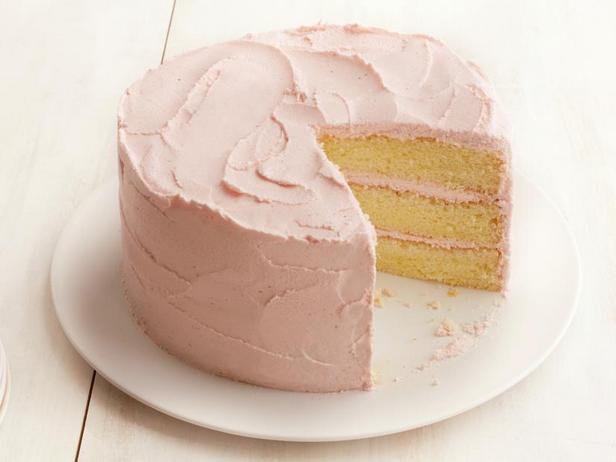 So backen Sie einen Zitronen-Chiffon-Kuchen mit Erdbeercreme