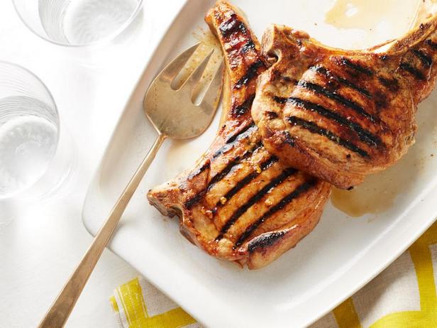 Schweinekotelett mit Knochen und würziger Orangenglasur