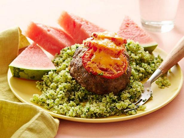 Zubereitung – Quinoa mit Schnitzeln unter einer Käsekruste