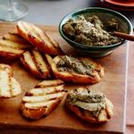 كروستيني مع بيستو الفطر
