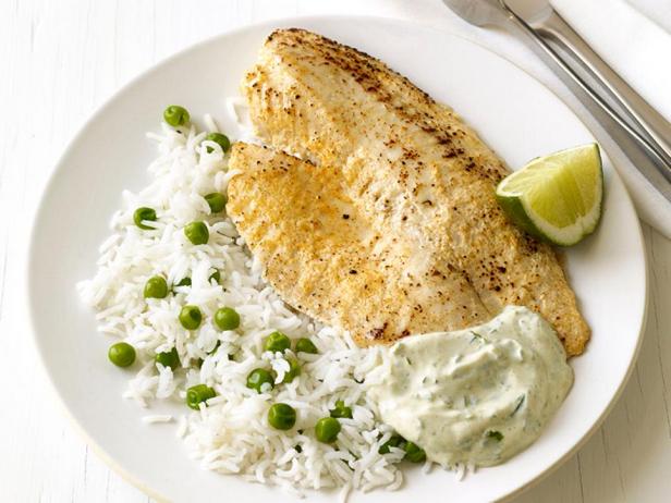 سمك البلطي المخبوز مع ماسالا والأرز