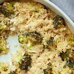 طاجن مع الأرز والدجاج والبروكلي