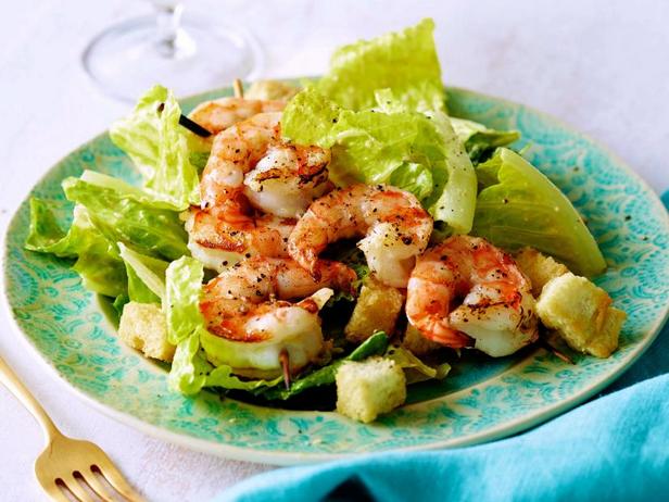 Zubereitung - Caesar Salad mit gegrillten Garnelen