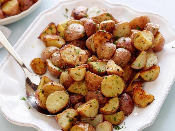 Gebackene Kartoffeln mit Knoblauch