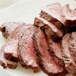 Flaches Eisensteak mit Rotweinsauce