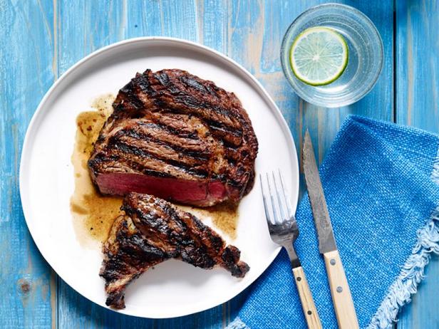 So gelingt das perfekte Grillsteak