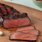 London Broil Steak mit Zwiebelmarmelade