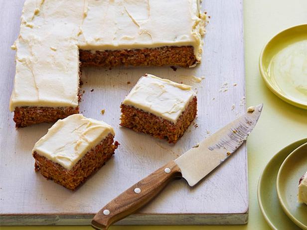 Wie man einen Diät-Karottenkuchen zubereitet