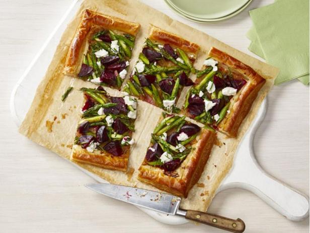 Rezept für Spargel-Rote-Bete-Torte