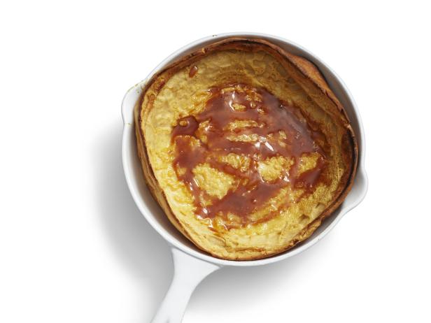 3. فطيرة هولندية مع حليب مكثف مغلي