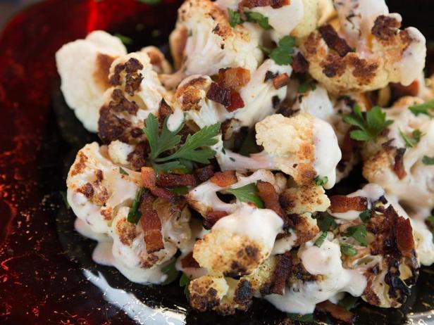 Zubereitung - Gegrillter Blumenkohl mit Brie und Specksauce