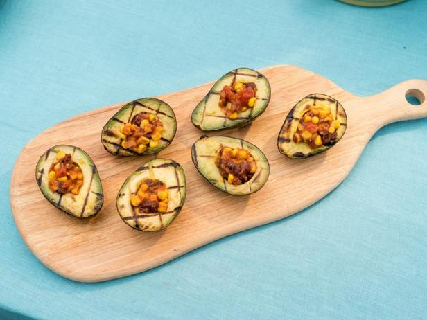Zubereitung - Gegrillte Avocado mit Salsa