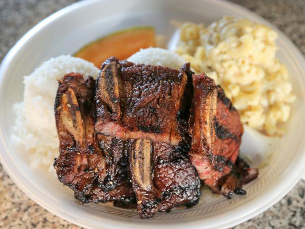 Come preparare il Galbi: costolette di manzo grigliate in stile coreano