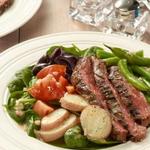 Niçoise-Salat mit gegrilltem Steak