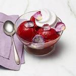 Sorbet mit kandierten Blüten