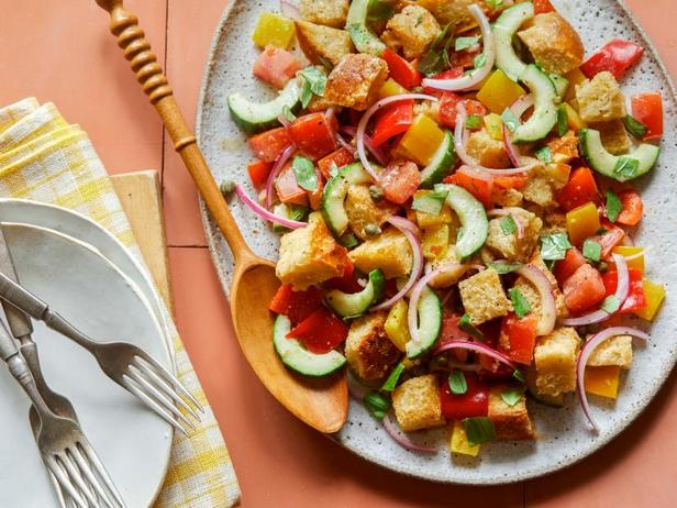 Wie man Panzanella zubereitet