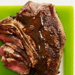 Porterhouse-Steak mit Balsamico-Sauce