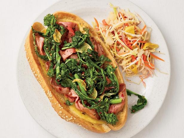 So bereiten Sie Roastbeef- und Rapini-Subs zu