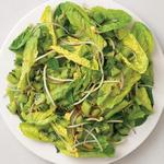 Salat mit Kiwi und Minze