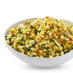 Salat aus geröstetem Mais, Zucchini und Jalapeños