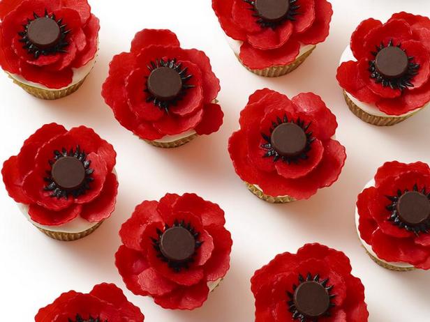 Wie man Mohn-Cupcakes zubereitet