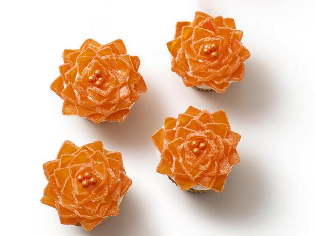 Wie man Dahlien-Cupcakes backt