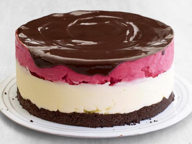 Schokoladenkuchen mit Himbeer-Zitronen-Sorbet