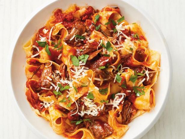 Rezept für Pappardelle-Nudeln mit Rinderragout aus dem Slow Cooker