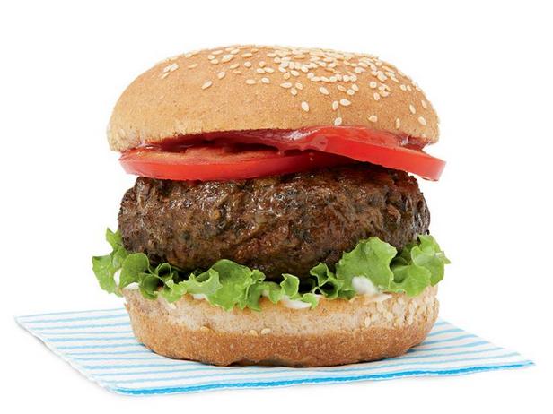 So macht man einen Rindfleischburger mit Pilzen
