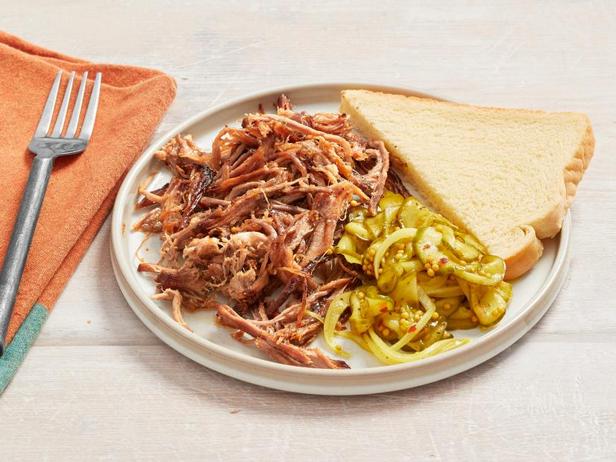 Zubereitung - Geräuchertes Pulled Pork nach Montrealer Art mit Currygurken