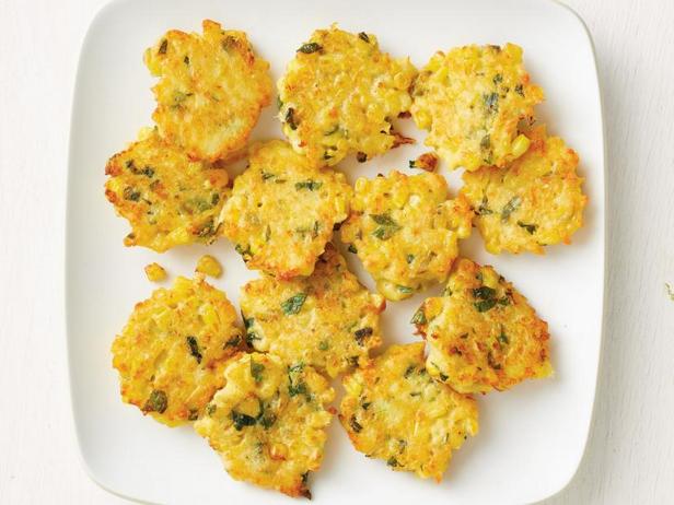 Rezept für Maisküchlein mit Parmesan und Basilikum