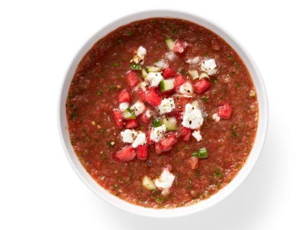 Wie man Wassermelonen-Gazpacho zubereitet