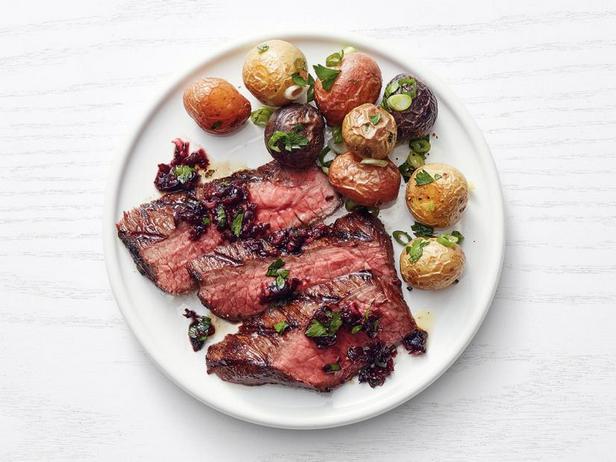 Come preparare - Bistecca di manzo con tapenade di ciliegie
