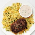 Würzige Rindfleischfrikadellen mit Couscous
