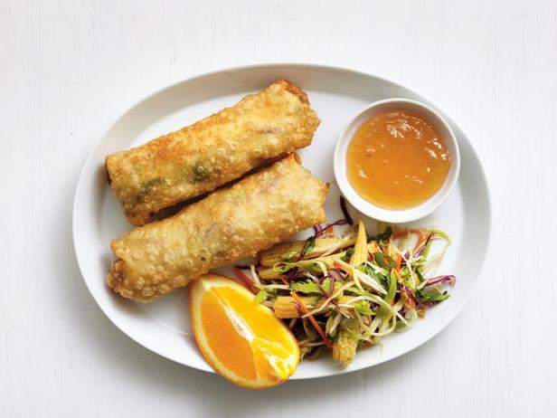 Zubereitung – Hühner-Frühlingsrollen mit Brokkoli-Krautsalat als Beilage