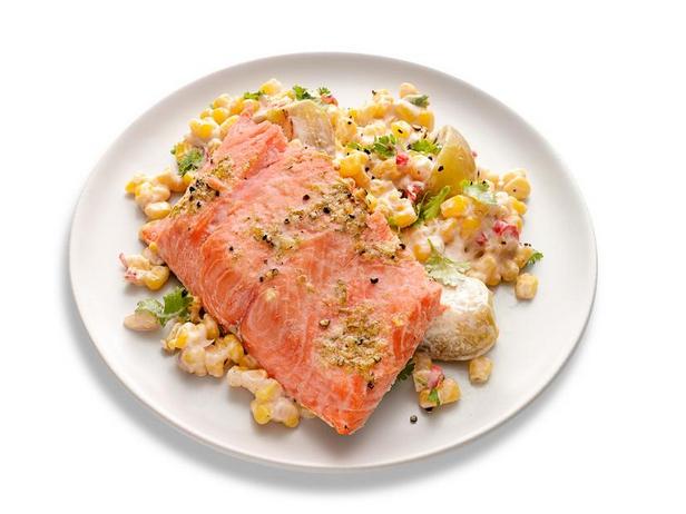 Rezept für mexikanischen gebackenen Lachs mit Mais und Tomatillos