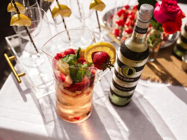 Kolay Şeftali Sangria Nasıl Yapılır?