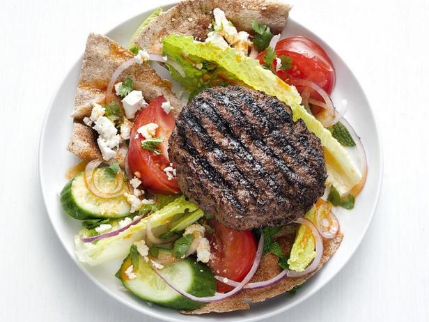 Come preparare - Insalata estiva marocchina e cotoletta alla griglia