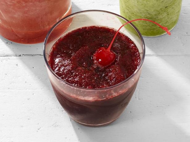 Wie man einen Jack-und-Kirsch-Cola-Slushie zubereitet