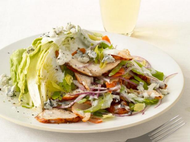 Wie man Buffalo Chicken Salat zubereitet
