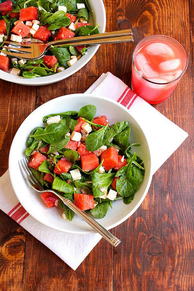 Zubereitung - Rucola-, Wassermelonen- und Minzsalat