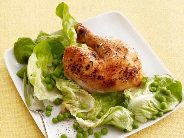 วิธีทำ - ไก่อบกับผักกาดหอมและถั่วลันเตาในน้ำสลัดรสเผ็ด
