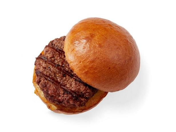 So macht man rauchige Burger-Patties