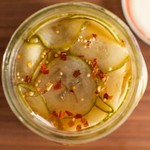 Hausgemachte eingelegte Gurken