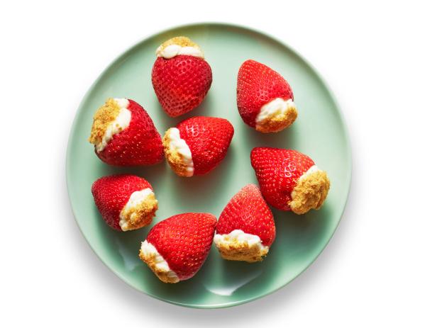50. Fragole con formaggio spalmabile